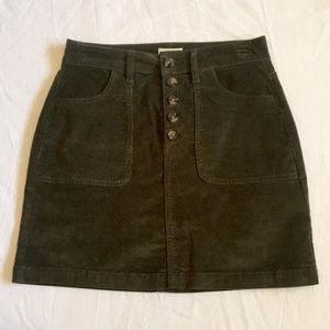 SO olive green junior skirt never worn